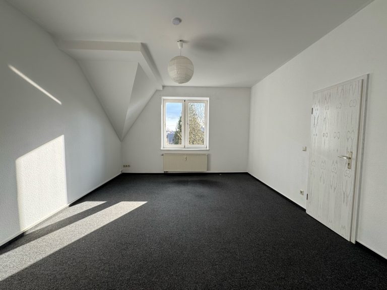 k-322ECD74-D06E-4E40-9D81-563ED9E27B5C